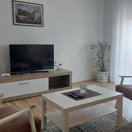 Apartman Centar Sremska Mitrovica Exterior photo