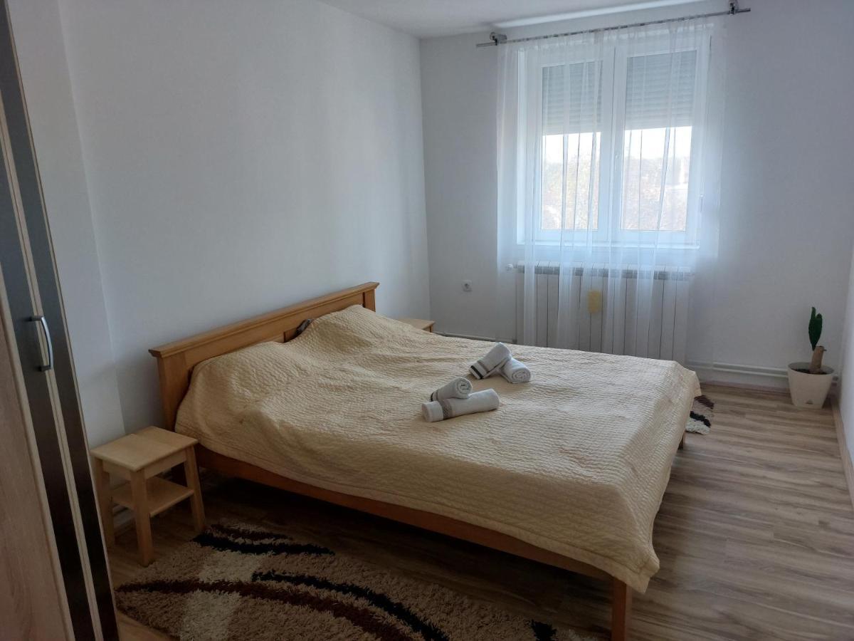Apartman Centar Sremska Mitrovica Exterior photo