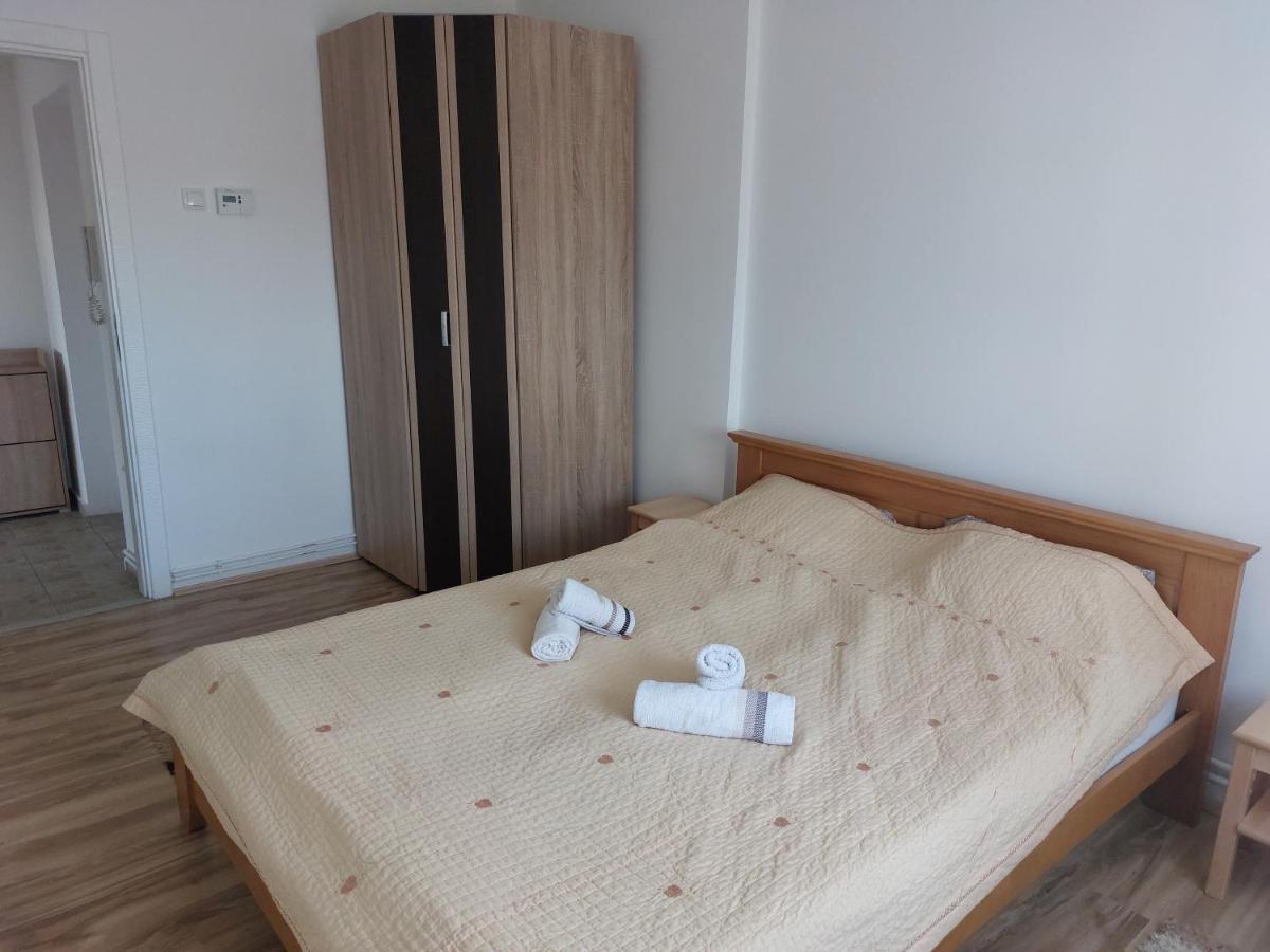 Apartman Centar Sremska Mitrovica Exterior photo