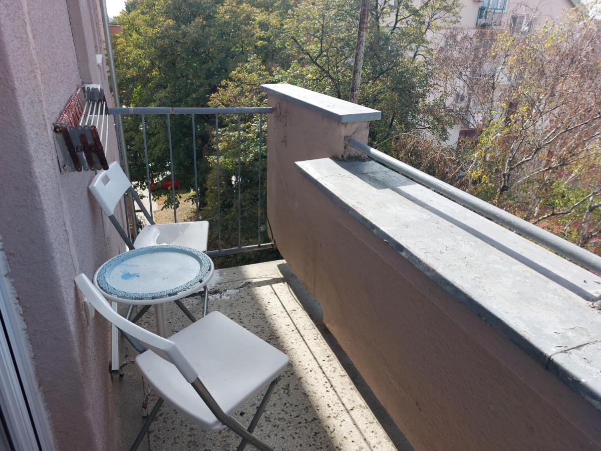 Apartman Centar Sremska Mitrovica Exterior photo